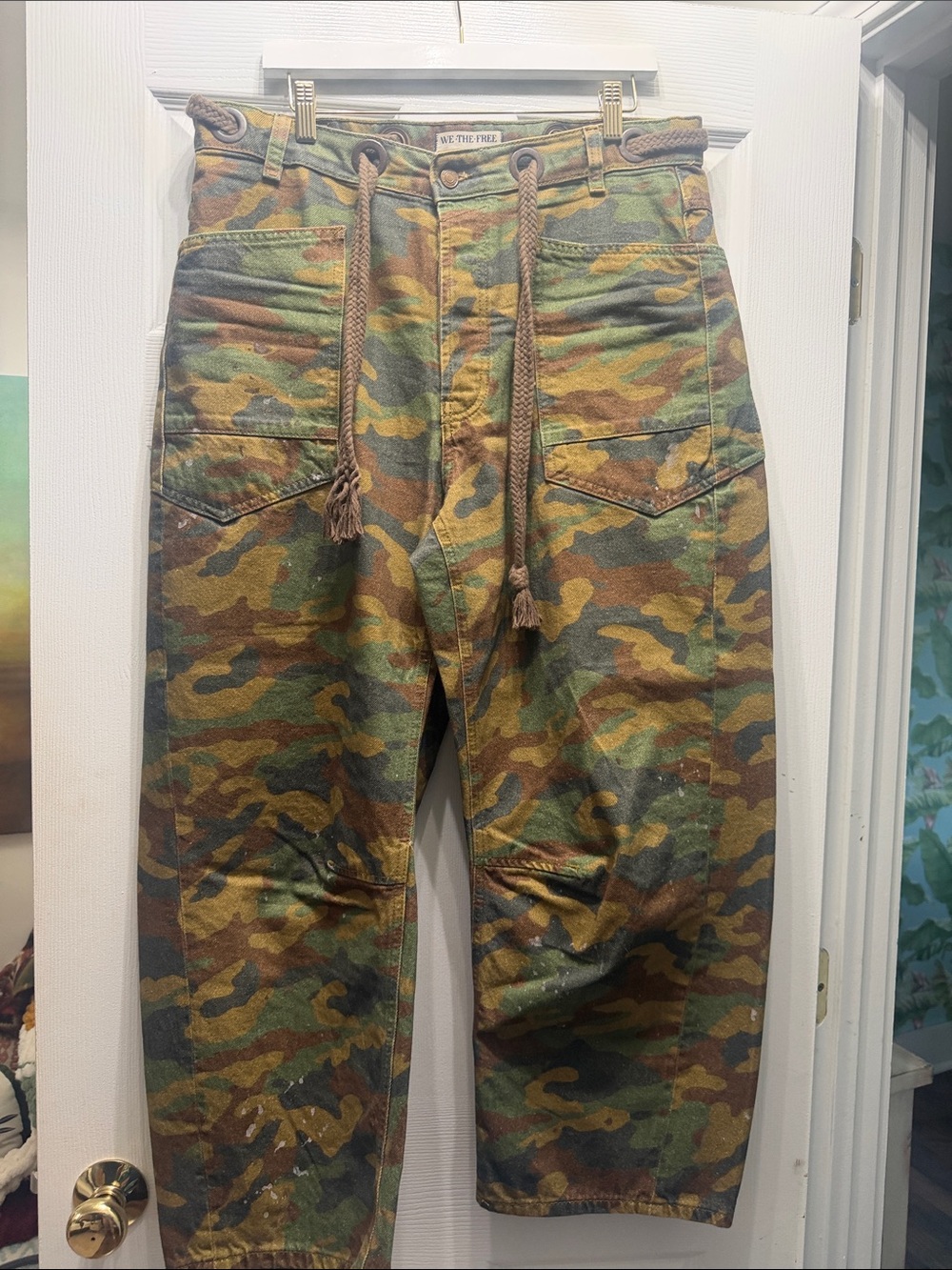 Free People Moxie Camo Barrel Leg Jeans Size 30